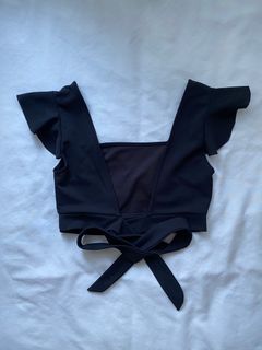 (Category: ) located in . Submitted by declutterbylish (Listing ID 1387145230, Image 1). Description: .