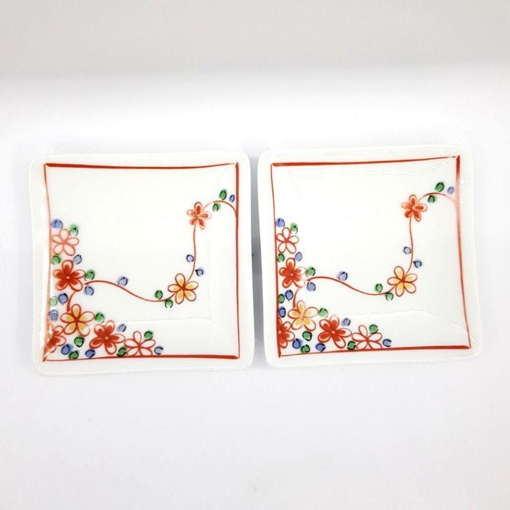 Small square dish flower condiment trinket soap (Category: Other Kitchenware & Tableware) located in Imus. Submitted by mostlyvintage (Listing ID 1387087061, Image 2). Description: 🎀 porcelain 🎀 🎀 listed price is for the pair 🎀 🌸For fashion and beauty finds, pls. visit my other Carousell store: https://carousell.app.link/XSuC3F3Gsuba.