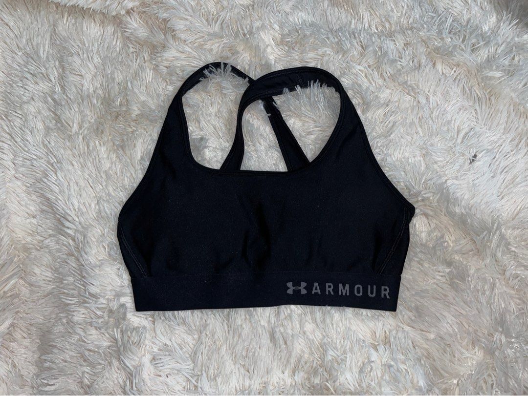 Under Armour Sports Bra (Category: Activewear) located in Taguig. Submitted by mafrd (Listing ID 1387038910, Image 1). Description: .