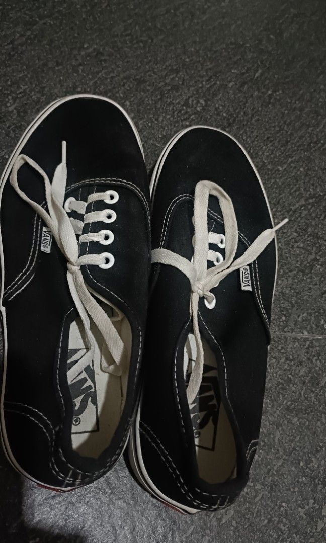 Vans - Black (Category: Sneakers) located in Quezon City. Submitted by MsMars (Listing ID 1387033153, Image 1). Description: Preloved RFS : Too big for my size Like new.