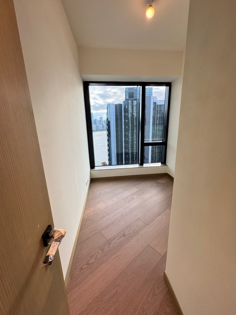 蔚藍東岸64076921645059114