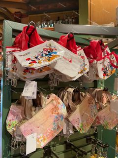 全新迪士尼代購 Disney  迷你購物袋同款 拉鏈 散紙包 散銀 鎖匙袋 裝飾 零錢包 書包裝飾 雜物袋 銀包 卡包 Card holder Duffy and friends Mickey Mouse 米奇老鼠 Donald Duck 唐老鴨 Daisy 黛絲 Linabell Stellalou 玲娜貝兒 星黛露 達菲64205548676865110