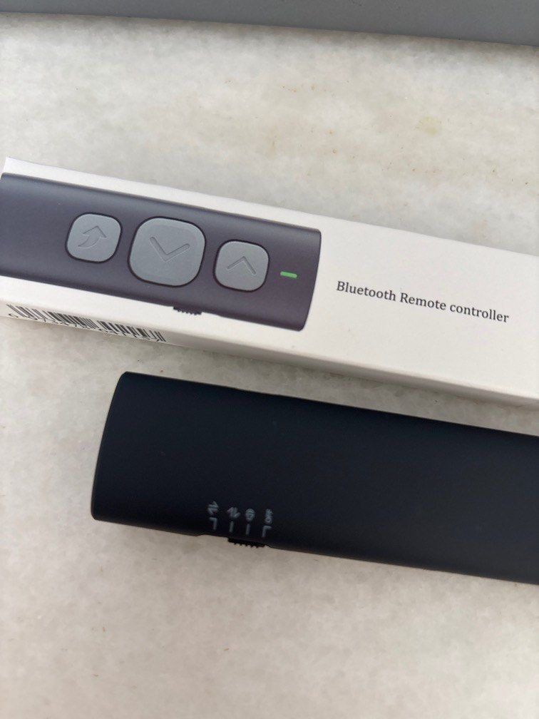 Bluetooth Remote Controller (Category: Other Gadgets) located in Singapore. Submitted by hwqjkmehjehx (Listing ID 1387205102, Image 2). Description: .