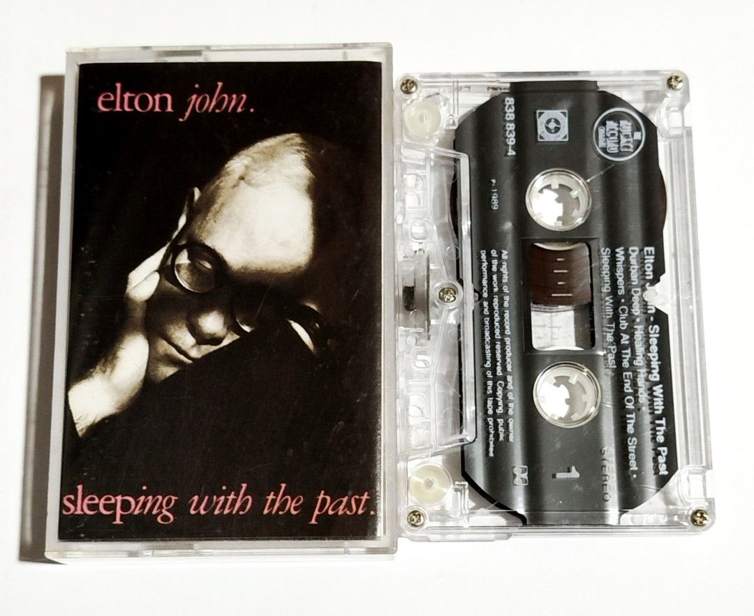 CASSETTE ELTON JOHN - SLEEPING WITH THE PAST / KASET, Hobbies & Toys ...