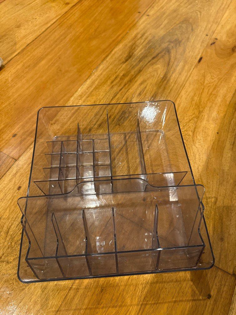 Clear Make Up Organizer (Category: Makeup) located in Manila. Submitted by eb.declutters (Listing ID 1387196737, Image 1). Description: Unnoticeable scratch or small crack inside (see photos) .