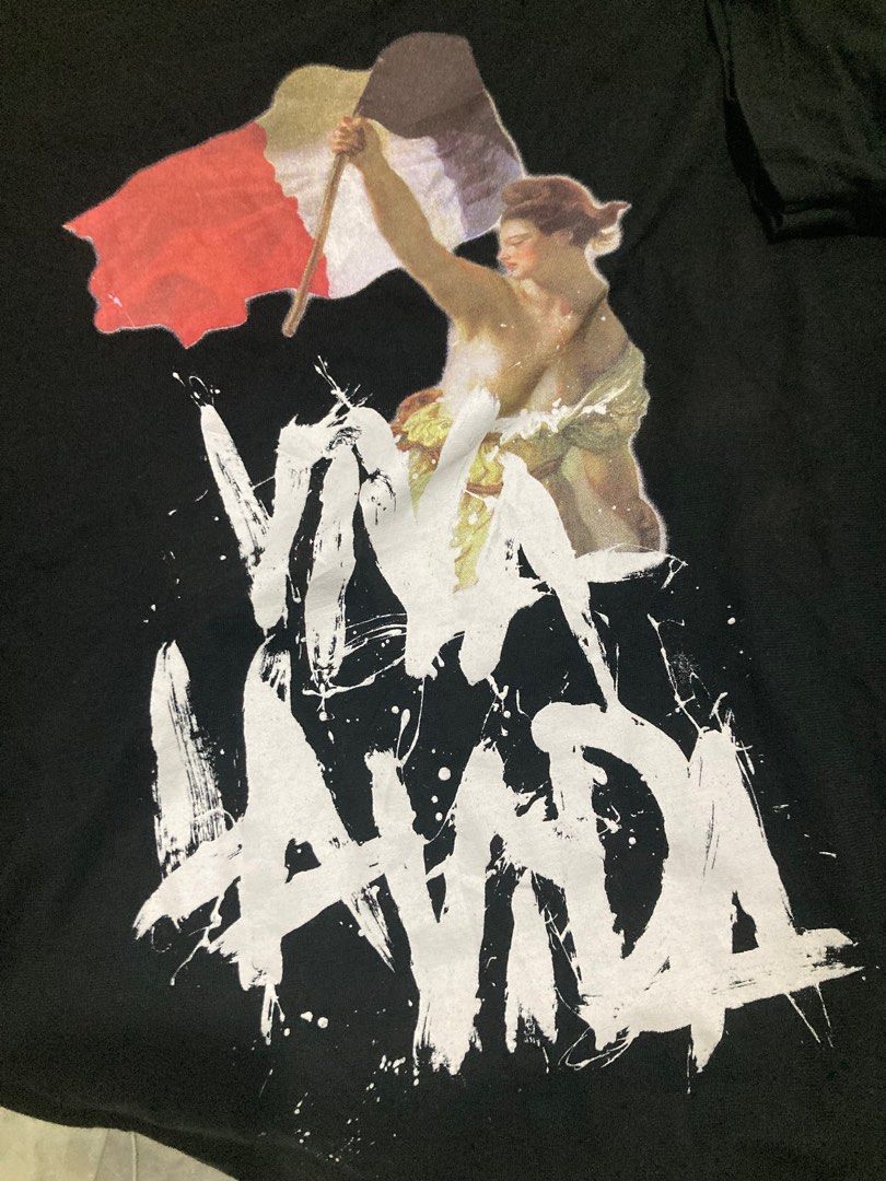 coldplay x uniqlo (Category: Tshirts & Polo Shirts) located in Taiping. Submitted by dhuan_roz (Listing ID 1387294953, Image 2). Description: coldplay viva la vida condtion 9/10 pit 21 labuh 28 whatsaap 01110241240.