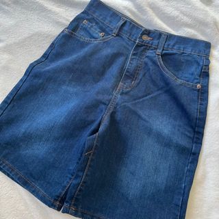(Category: ) located in . Submitted by caitswardrobe (Listing ID 1387353844, Image 1). Description: .