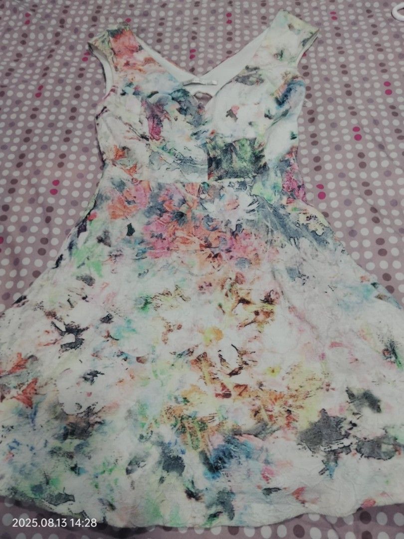 Event Dresses (Category: Dresses) located in Pasig City. Submitted by beeeeeg (Listing ID 1387293425, Image 1). Description: Get 1 for 400 Get all for P1500 1. Garden Party Dress - Zara 2. Date Night Dress - Forever 21 3. Sports Day Dress - Bershka 4. Glitter Gown - Shein 💸 Gcash, BPO or BPI 📍San Juan 🏍 Lalamove or Grab care of Buyer.
