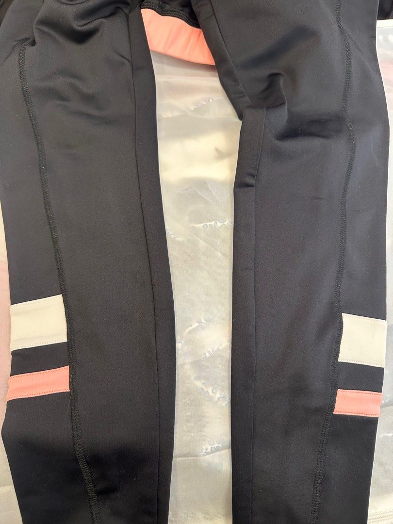 Fila Peach Leggings (Category: Activewear) located in Makati City. Submitted by masterch3f (Listing ID 1387210325, Image 3). Description: - Used twice - Good as new Size: L Shipping shouldered by buyer.