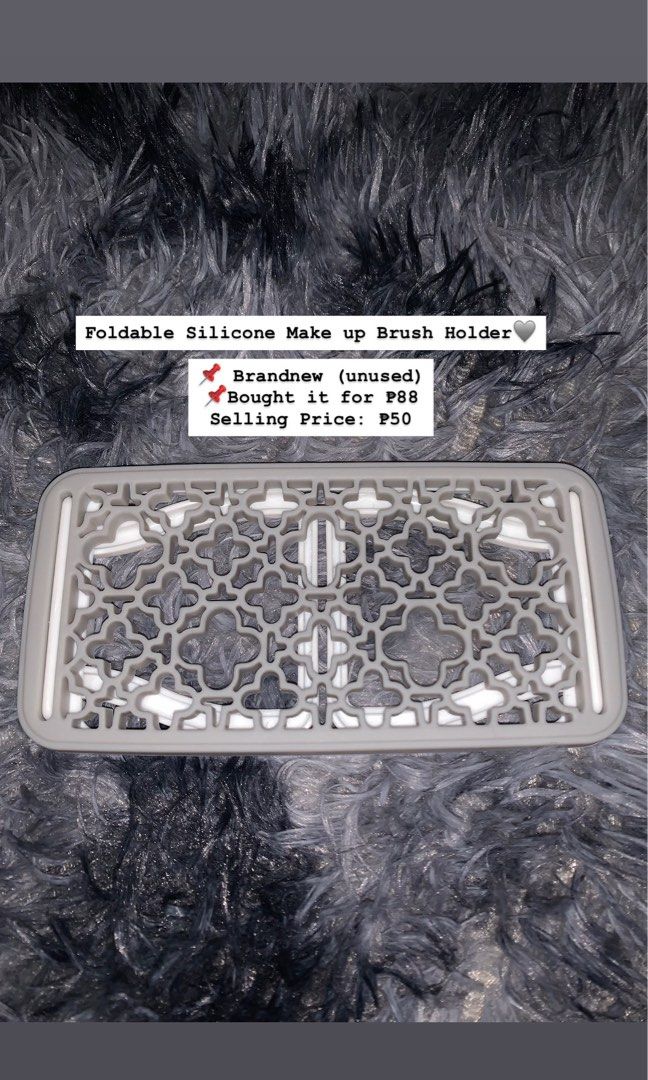 Foldable Silicone Make up Brush Holder (Category: Accessory Holder, Box & Organizers) located in Manila. Submitted by _wtfrn (Listing ID 1387246473, Image 2). Description: 🎀Silicon Make up Brush Holder for Sale🎀 📌Brandnew 📌MOP: gcash,maya, Cash upon meet up 📌MOD: lalamove,jnt or meet-up (nearby) 📌Location: QC.