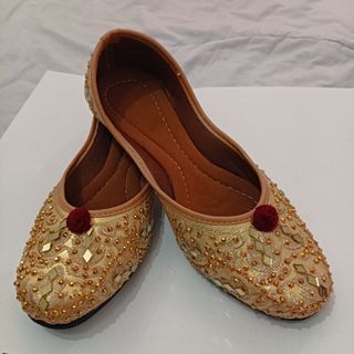 （分類：）位於 。 由 swiftrabbit.b58f2e 提交（商品編號 1387200729，圖片 1）。簡介： 。