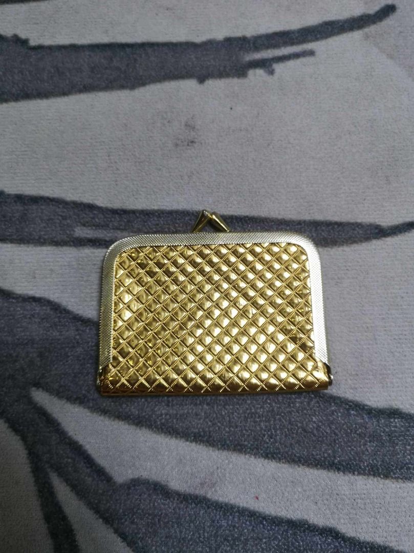Gold Kiss Lock Sewing Kit (Category: Craft Supplies & Tools) located in Santa Cruz. Submitted by jmy_surplus.2 (Listing ID 1387320472, Image 1). Description: Size ; L - 2.3 W - 3.3 Color ; Gold Type ; Sewing Kit Brand ; No Brand Material ; Nylon Style ; Gold Kiss Lock Sewing Kit MK 13 JMY 5 Batch #140.
