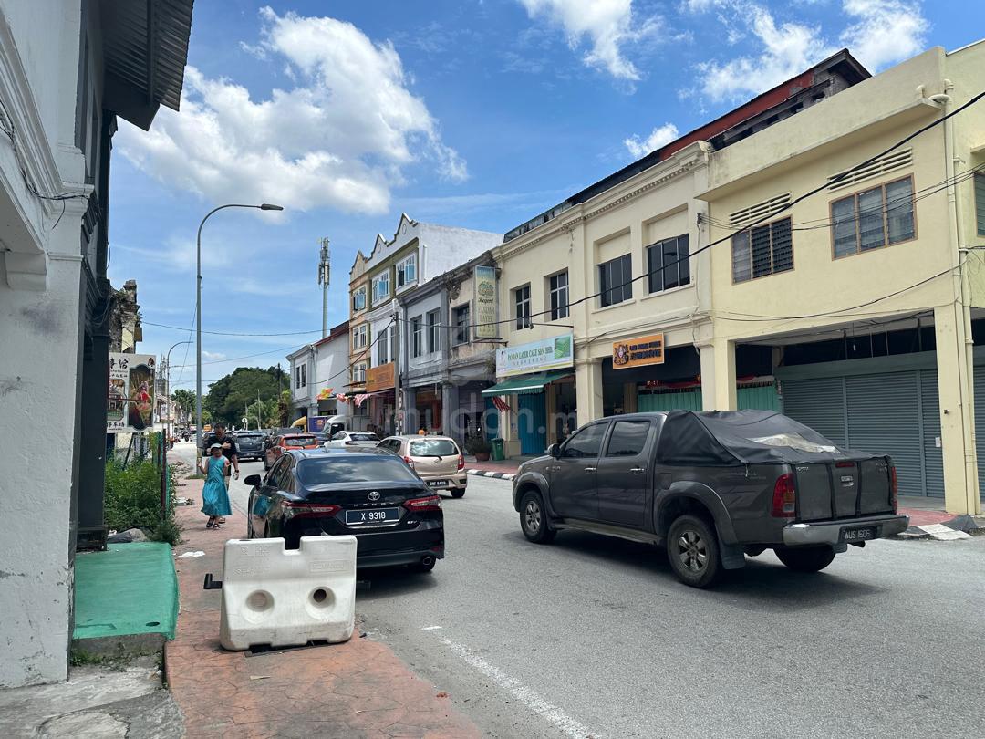 Ground floor shop jalan raya timur Indian street klang, Property ...