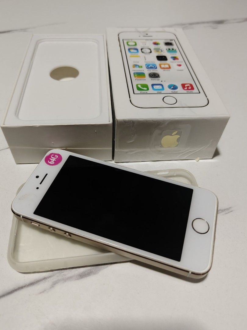 iPhone 5s 64gb with box (Category: Others) located in Quezon City. Submitted by jkionaire17 (Listing ID 1387266088, Image 3). Description: iPhone 5s 64gb Openline with box 99% Smooth Overall Good Camera/Speaker/Button/Fingerprint Good as back up phone Good as Digicam Good as Music Buddy Freebies 1200+ songs 50+ Music videos Meet up: Anonas QC or Marikina Shipping: LBC / Lalamove.