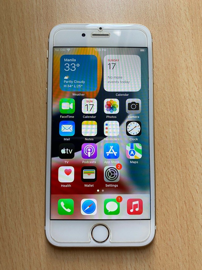 iPhone 6s (32gb) (Category: iPhone 6 Series) located in Manila. Submitted by francoo7 (Listing ID 1387207545, Image 1). Description: iPhone 6s (32gb) Needs new battery No physical damage No other issues.