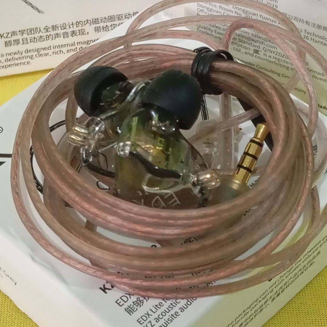 KZ EDX LITE DETACHABLE WIRED GAMING EARPHONES (Category: Earphones) located in Paranaque City. Submitted by audioaddict0517 (Listing ID 1387229421, Image 1). Description: .