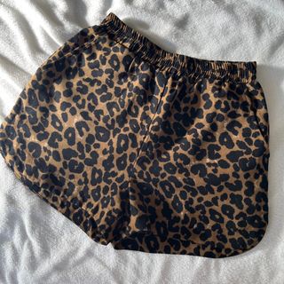 (Category: ) located in . Submitted by caitswardrobe (Listing ID 1387353258, Image 1). Description: .
