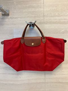 (Category: ) located in . Submitted by regwardrobe (Listing ID 1387271736, Image 1). Description: .