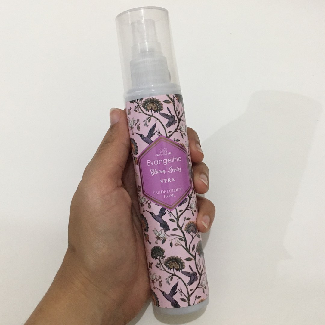 Fragrance Review Parfum Evangeline Hijab Series Evangeline EDP