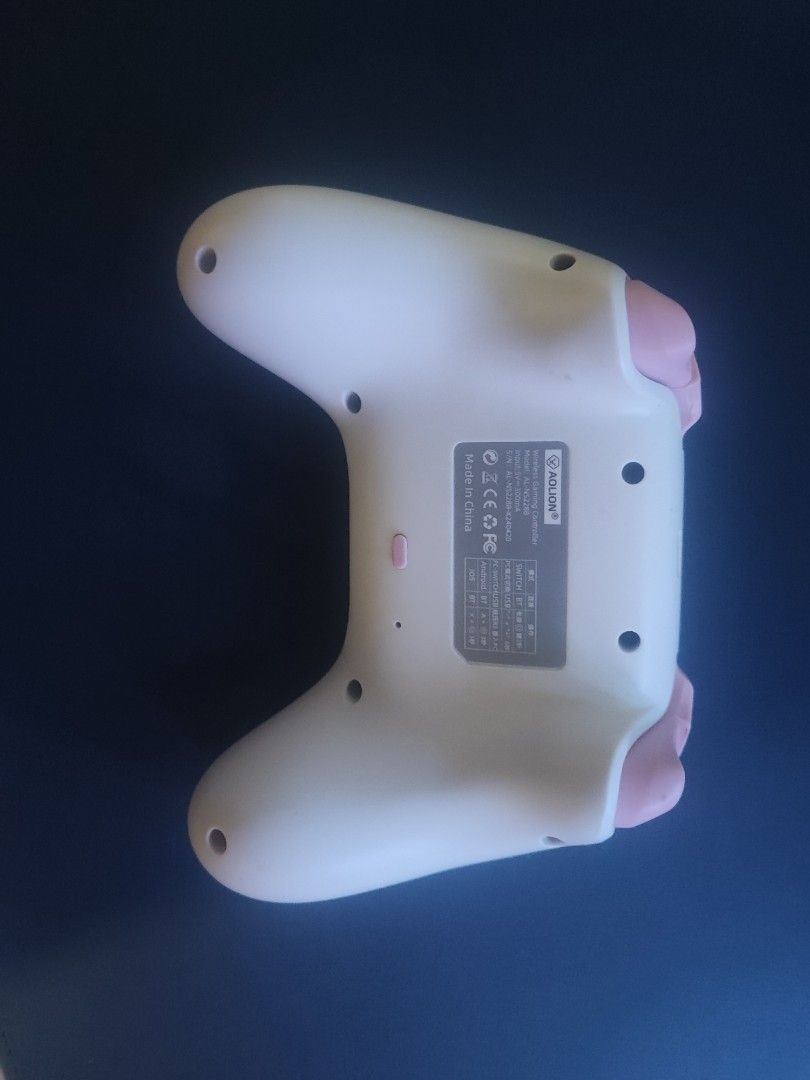 Nintendo switch controller (Category: Controllers) located in Kuala Lumpur. Submitted by gamepurpos08006 (Listing ID 1387321929, Image 2). Description: Controller can connect to phone, pc, and consoles like Xbox and Nintendo switch. Can use Bluetooth or wired. Wire is type c. Wire not included..