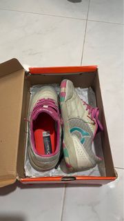 (Category: ) located in . Submitted by nazmisellingpreloved (Listing ID 1387233191, Image 1). Description: .