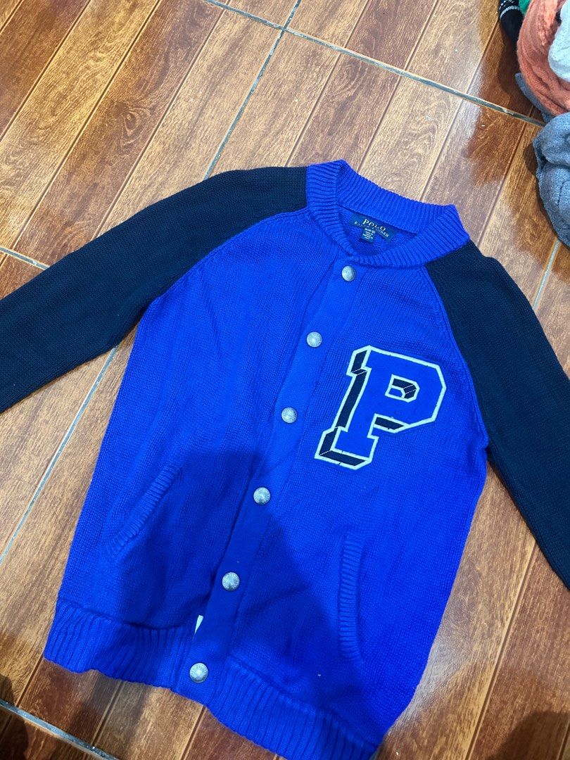 Polo Ralp Lauren Long Sleeves (Category: Coats, Jackets and Outerwear) located in Manila. Submitted by itsurbaeach (Listing ID 1387341544, Image 1). Description: no issues 📍UST dimes : 17x22.