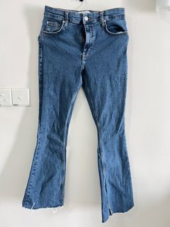 (Category: ) located in . Submitted by closetcleanout_ (Listing ID 1387166031, Image 1). Description: .