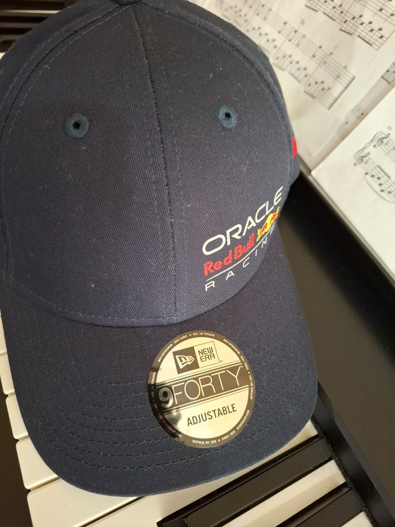 Red Bull Racing Cap New Era (Category: Caps & Hats) located in Manila. Submitted by danielatan (Listing ID 1387167111, Image 1). Description: .