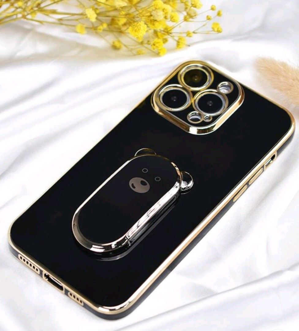 Samsung S21 5G case with stand (Category: Cases & Sleeves) located in Pasig City. Submitted by karlaudg (Listing ID 1387275092, Image 2). Description: BRAND NEW SAMSUNG S21 5G black soft case with adjustable kickstand I ordered the wrong model/size..