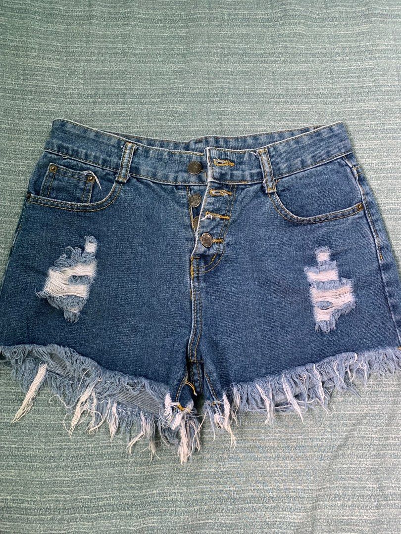 [Short] Highwaist Maong Shorts (Category: Shorts) located in Batangas. Submitted by sobsells (Listing ID 1387247089, Image 2). Description: [ CONDI CHECK ! ] • slightly used • goods for petite gurlies! • still in good condi -can provide vid para ma-check condition! mop: gcash mod: j&t only (can do meet-ups if malapit lang) .
