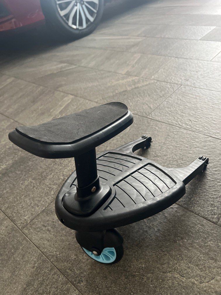 Sibling stroller addition attachment (Category: Strollers) located in Petaling Jaya. Submitted by dewey_treasure_hunter (Listing ID 1387261663, Image 1). Description: Additional attachment for stroller for older sibling to stand on. Able to fix most stroller .