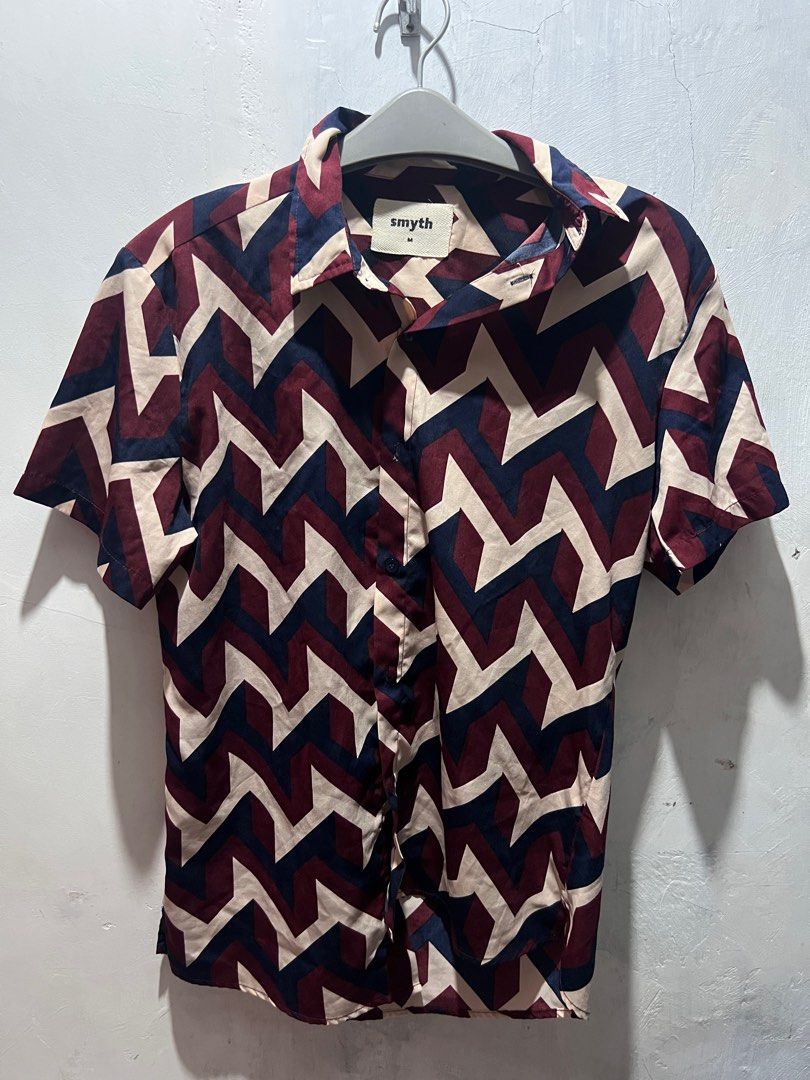 SMYTH POLO SHIRT (Category: Tshirts & Polo Shirts ) located in Malabon City. Submitted by djvitv (Listing ID 1387269118, Image 1). Description: Decluttering ✔️ - original - this is Preloved not thrifted FIRST TO PAY GETS THE ITEM! 💯 Note: Shipping fee will be shouldered by the buyer. Location: Malabon City Payment: Gcash Delivery: Lalamove/LBC DM FOR YOUR ORDER FORM.