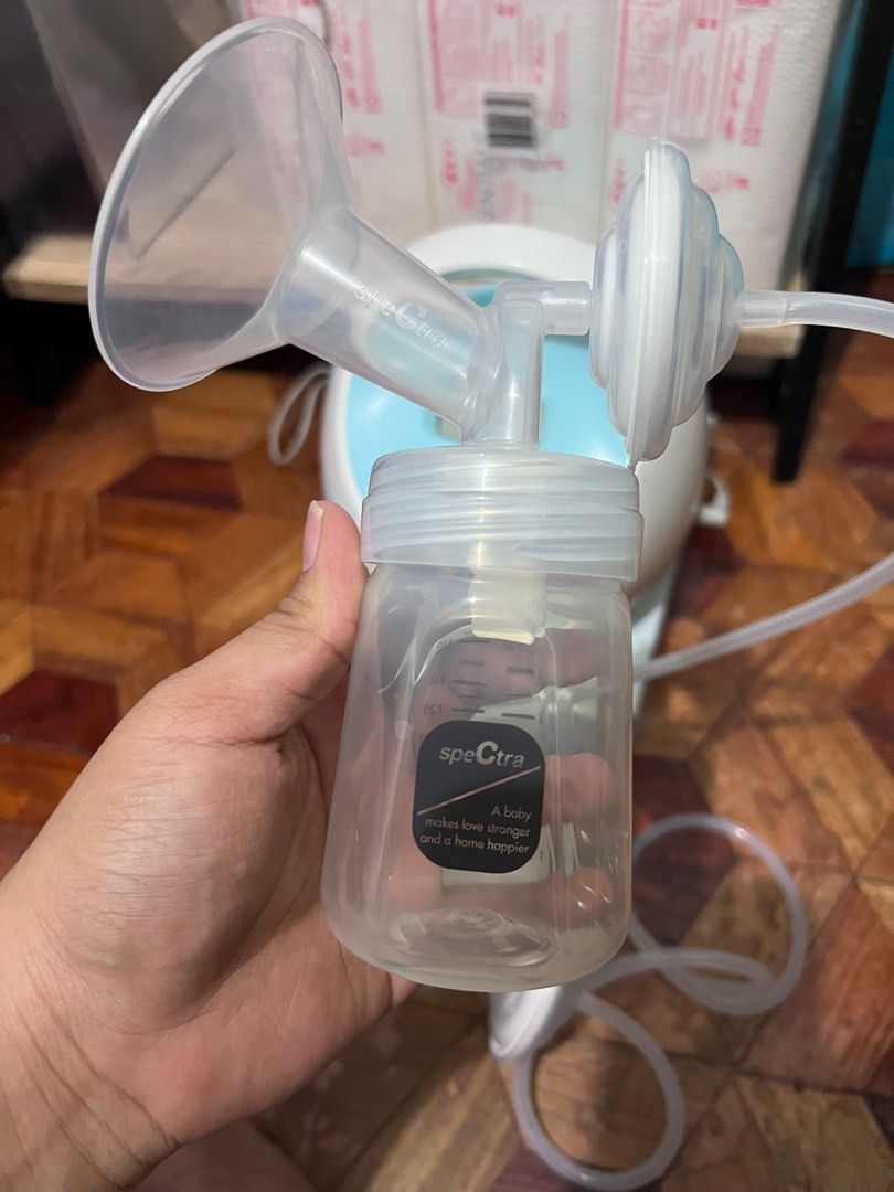 Spectra S1 Hospital Grade Pump (Category: Breastfeeding & Bottle Feeding) located in Muntinlupa City. Submitted by bellevalcorner (Listing ID 1387198707, Image 2). Description: Screen light not working But the pump itself is in good condition Used Hours: 741 Inclusion 28mm flange with bottle 24mm flange massanger Suction hose.
