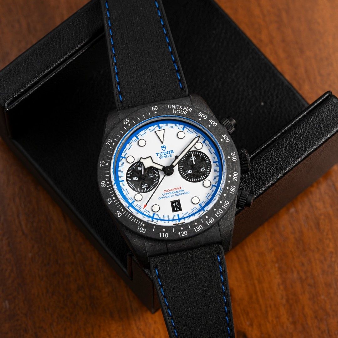 Tudor Black Bay Chrono Carbon 25 (Category: Luxury Watches) located in San Juan City. Submitted by horologymr (Listing ID 1387340410, Image 3). Description: Tudor Black bay Chronograph "Carbon 25" Reference 79377KN Tudor X Visa Cash App Racing Bulls Formula One Team Limited edition of 2025 pieces only 42mm carbon fibre case with PVD titanium pushers Lightweight case Brand new unworn 10/10 condition rating P540k IG@HorologyMR Shipping available ✅ 