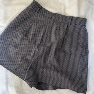 (Category: ) located in . Submitted by caitswardrobe (Listing ID 1387354116, Image 1). Description: .