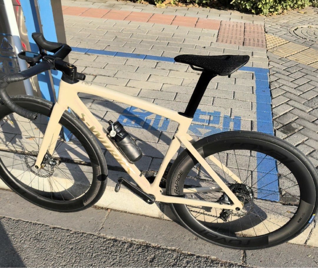 Used Sworks Tarmac SL7 Frameset Full PPF Wrapped Size 52 | Full Build Option Available | Shimano Dura Ace Di2 | Shimano Ultegra Di2 | Shimano 105 Di2 | SRAM Force | SRAM Red (Category: Bicycles) located in Singapore. Submitted by echocycling (Listing ID 1387218937, Image 2). Description: What’s included for the price: - Frameset + fork + seatpost: $4,360 (Bundle Offer), $4460 when purchased alone Full build options available – DM to find out more