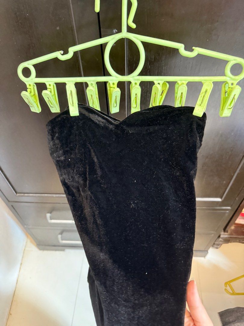 Velvet black dress (Category: Dresses) located in Manila. Submitted by jsell_ (Listing ID 1387246996, Image 3). Description: .