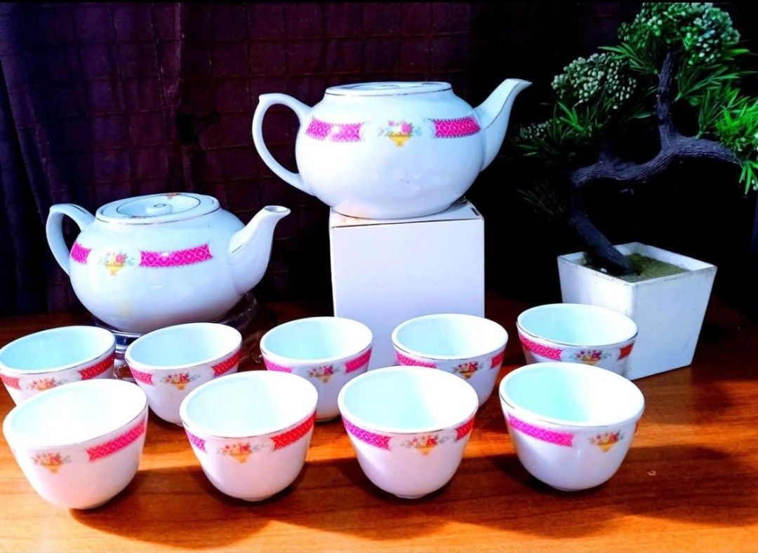 Vintage Traditional Red Mark Chinese Tea Set (Category: Coffee & Tea Tableware) located in Quezon City. Submitted by goodbuyguy (Listing ID 1387322739, Image 1). Description: Vintage Traditional Red Mark Chinese Tea Set P750 Previously Priced at P 899 with only 1 Teapot. Sale Price with 2 Tea Pots ∆ Vintage Chinese Traditional Tea Set ∆ Pink/White- with bouquet of flowers design ∆ Red Cup Mark- Made in China ∆ Set Consists of: 1. Teapot 2 Pcs 2. 