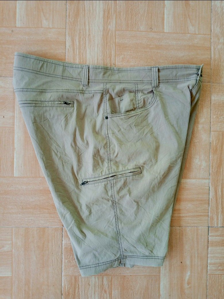 Walk short (Category: Shorts) located in Boston. Submitted by johnpaulvi30029 (Listing ID 1387223584, Image 2). Description: .