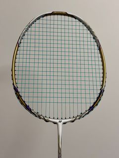 RARE) Yonex armortec 900 technique (3ug4), Sports Equipment