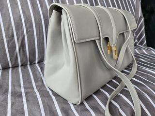 高冷灰牛皮大手袋 #挺闊有型 Cool-Toned Grey Leather Shoulder Bag64207892144513110
