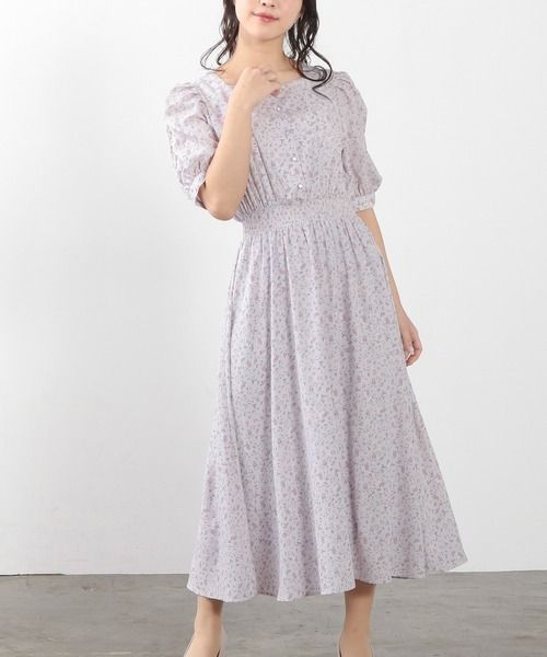 由 gigi.japan (刊登 ID 1387413188，圖片 2) 提交，位於 台北市 (Taipei) 的 日本品牌 淡紫色小碎花氣質可愛質感長洋裝 GRL 日貨連線 rika yabbi (類別：洋裝)，說明：日本購入日本品牌淡紫色氣質洋裝，實品跟model圖片一樣美，內有全長內裡，超級柔軟穿著舒適，彈性鬆緊帶設計顯瘦適合各種身形。只穿過一次近全新便宜賣!。