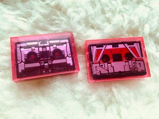 （分類：）位於 。 由 mew69420 提交（商品編號 1387428802，圖片 1）。簡介： 。