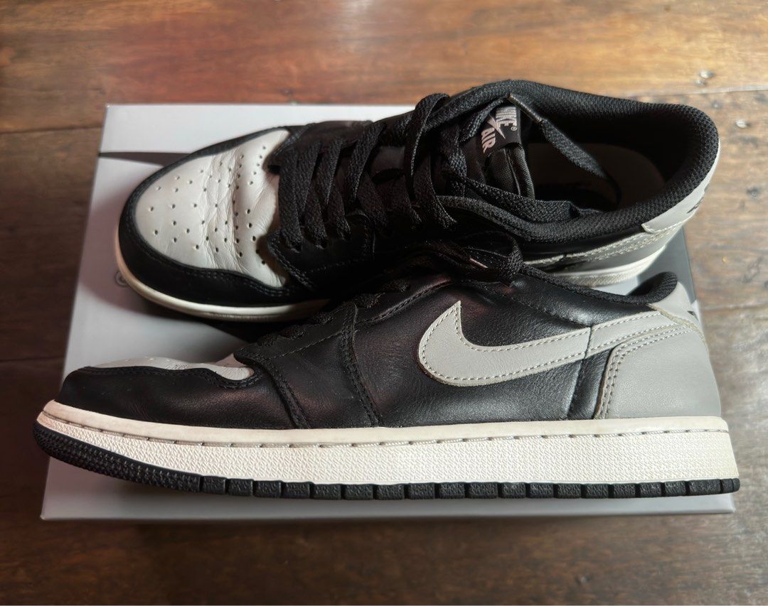 Air Jordan 1 Low OG “Shadow” Size 8US (Category: Sneakers) located in Valenzuela. Submitted by saint_john (Listing ID 1387386941, Image 3). Description: FS: Air Jordan 1 Low OG “Shadow” Size 8US (bought from Nike SNKRS app) Price: 3500 (fixed) RFS: Decluttering Condition: 9/10 (worn 4-5x) Included: Original Box, Extra Lace.
