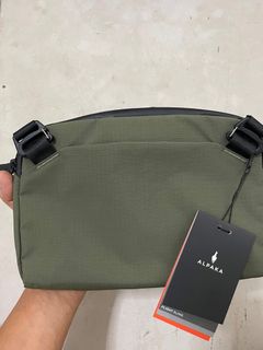 (Category: ) located in . Submitted by premiumhub_sg (Listing ID 1386761981, Image 1). Description: .