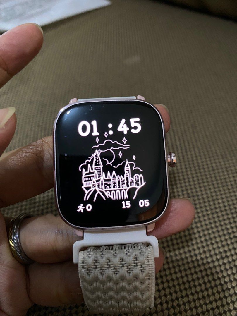 Amazfit Smartwatch (Category: Women's Watches) located in Imus. Submitted by raqylight (Listing ID 1387394095, Image 1). Description: .