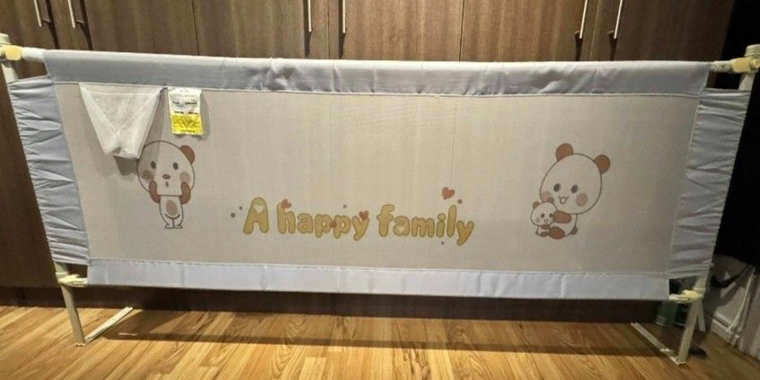 Bed Fence for baby (Category: Cots & Cribs) located in Caloocan City. Submitted by chersantan (Listing ID 1387357529, Image 3). Description: for King size bed 2pcs width 177 cm 2 pcs. length 196 cm no issue minimal signs of usage for pick up only, south caloocan gcash payment.