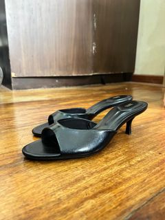 (Category: ) located in . Submitted by jonipls (Listing ID 1387365106, Image 1). Description: .