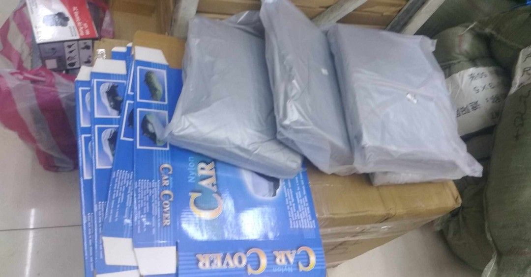 Car cover (Category: Body Parts and Accessories) located in Manila. Submitted by yzlshop (Listing ID 1387433333, Image 1). Description: Sedan 680 Suv YM 750 Suv YL 850.