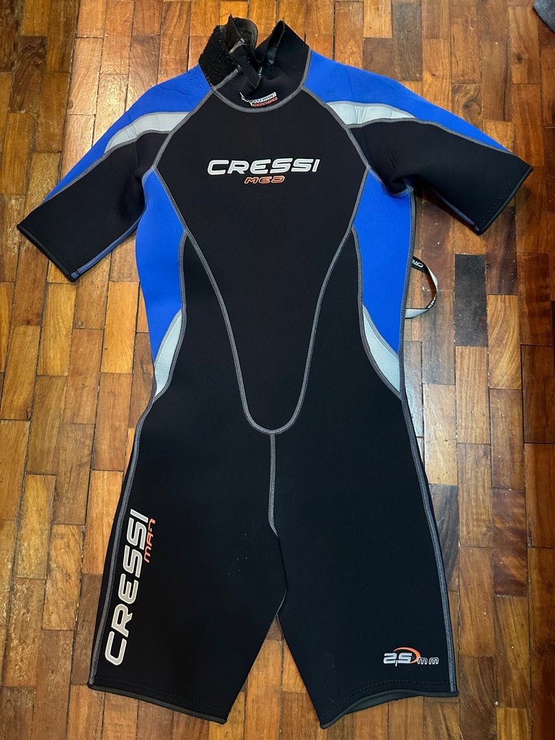 Cressi Med Shorty Wetsuit (Category: Other Sports Equipment and Supplies) located in Manila. Submitted by gamatoto (Listing ID 1387453626, Image 1). Description: Cressi Med 2.5mm Shorty Wetsuit Size: M/3 Size chart: https://www.cressiusa.com/easyUp/file/WetSuitsSizeChart.pdf RFS: decluttering.